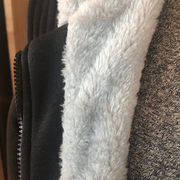 WALKING DEAD WINGS HOODIE - Picture 4 of 14